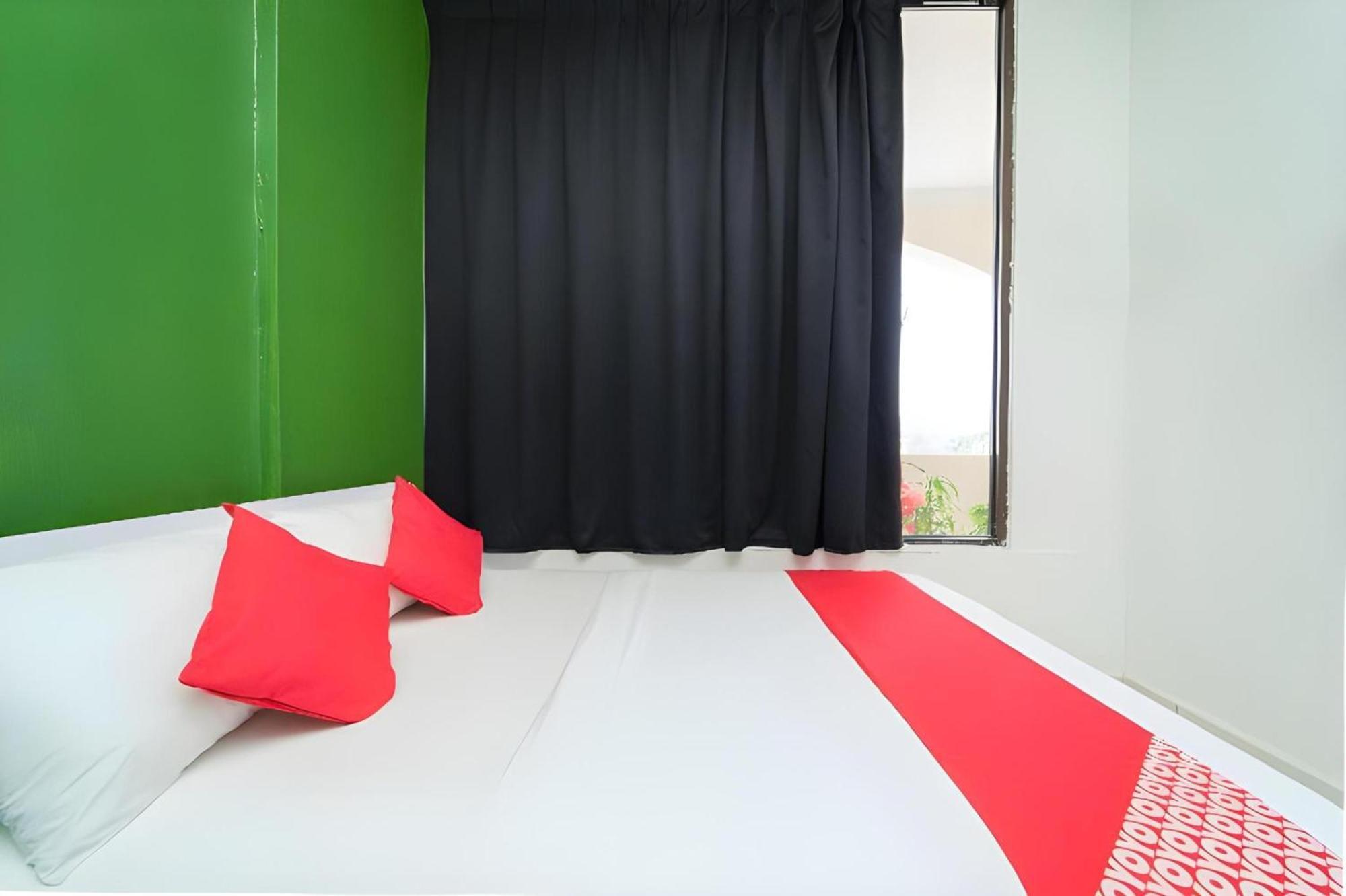 Super Oyo 89807 My Budget Home Batu Feringgi Bagian luar foto