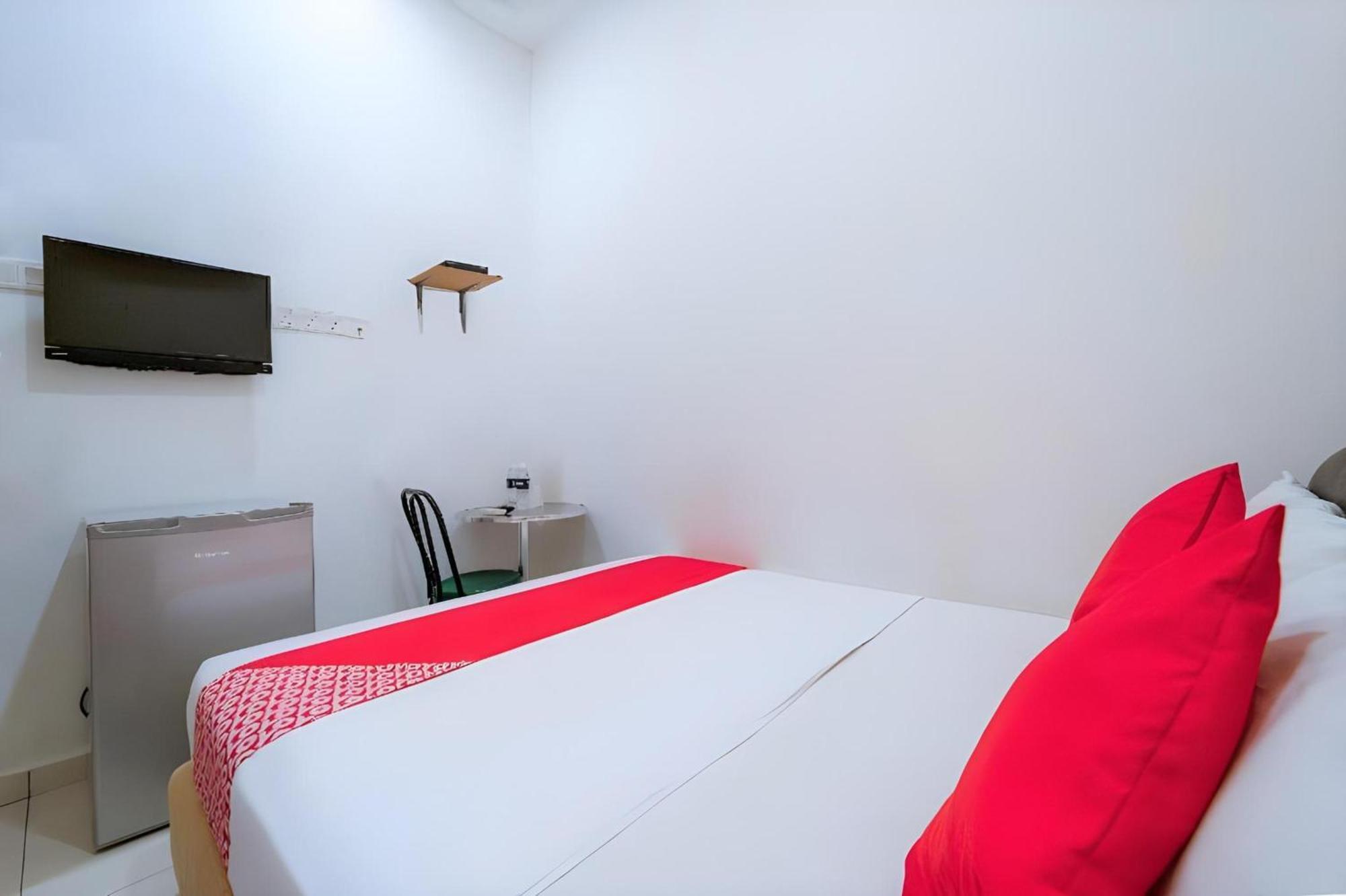 Super Oyo 89807 My Budget Home Batu Feringgi Bagian luar foto